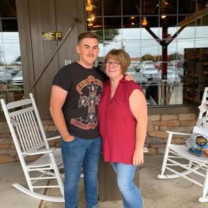 Meet your Posher, Karin